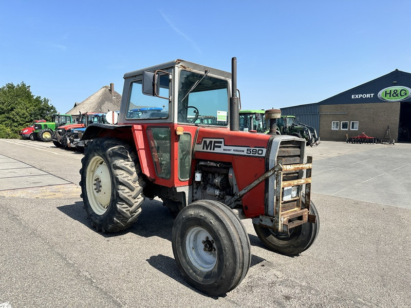 Massey Ferguson 590 - Tracteur agricole: photos 3 Massey Ferguson 590 - Tracteur agricole: photos 3