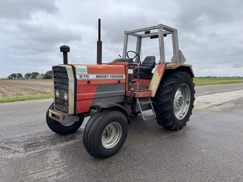 Massey Ferguson 675 - Tracteur agricole: photos 1 Massey Ferguson 675 - Tracteur agricole: photos 1
