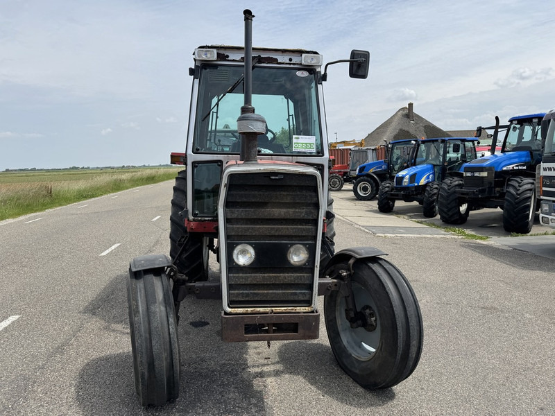 Massey Ferguson 675 - Tracteur agricole: photos 2 Massey Ferguson 675 - Tracteur agricole: photos 2
