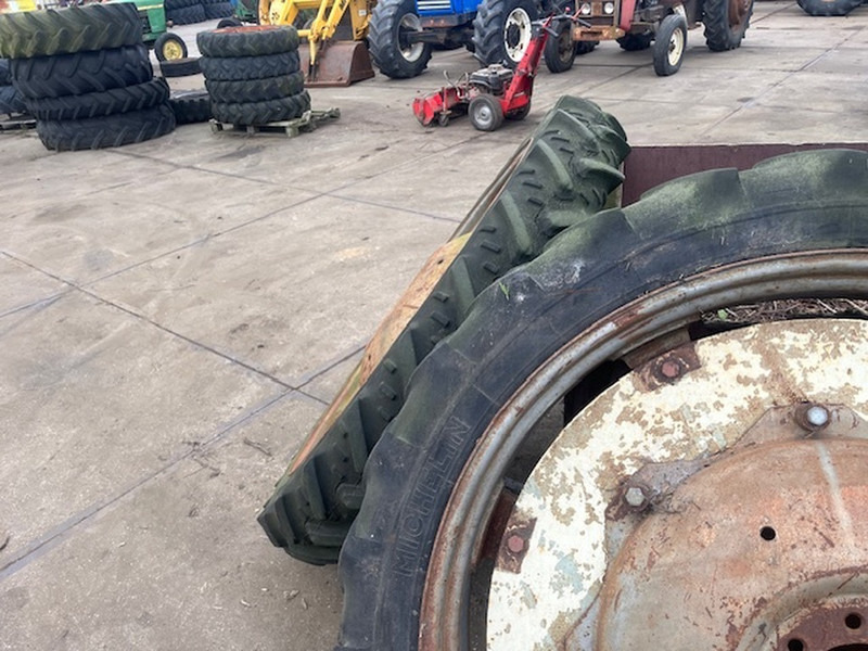 Michelin en kleber 8.3 R44 - Jante: photos 5 Michelin en kleber 8.3 R44 - Jante: photos 5