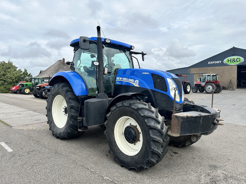 New Holland T7.210 - Tracteur agricole: photos 3 New Holland T7.210 - Tracteur agricole: photos 3