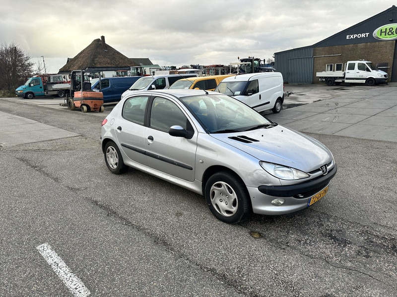 Peugeot 206 - Voiture: photos 3 Peugeot 206 - Voiture: photos 3