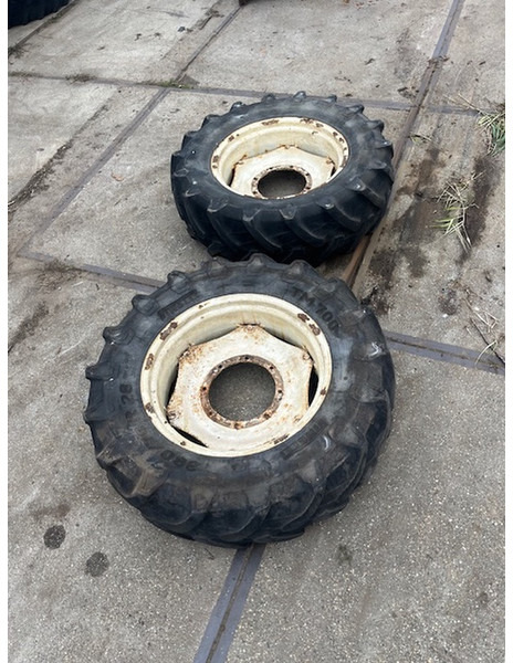 Pirelli 380\70 R28 TM700 - Jante: photos 1 Pirelli 380\70 R28 TM700 - Jante: photos 1