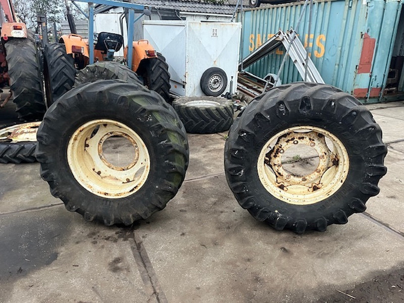 Trelleborg 480.65 R24 TM 800 - Pneu: photos 3 Trelleborg 480.65 R24 TM 800 - Pneu: photos 3