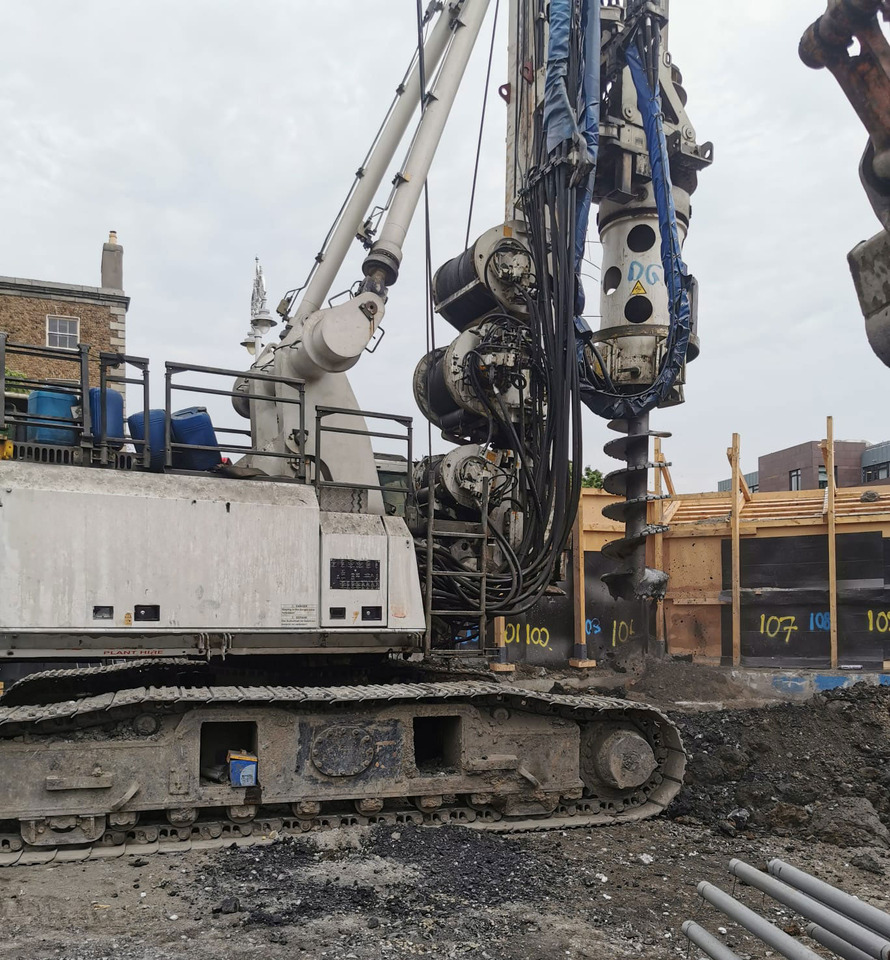 Bauer BG 24V - Mât de battage: photos 4 Bauer BG 24V - Mât de battage: photos 4