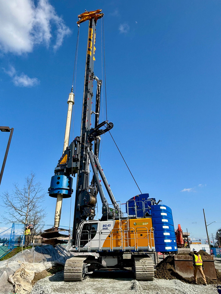 Bauer BG45 - Mât de battage: photos 2 Bauer BG45 - Mât de battage: photos 2