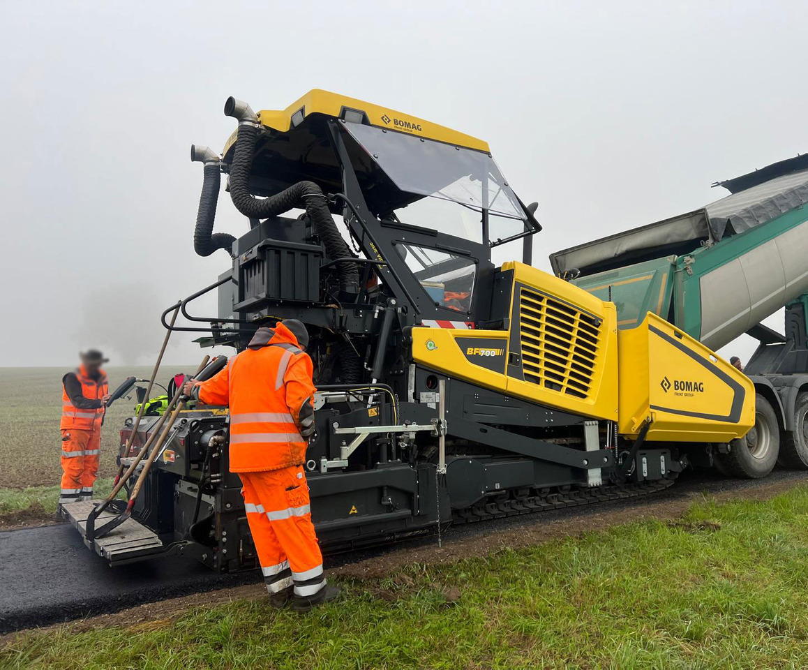 Bomag BF 700 C-3 - Finisseur: photos 3 Bomag BF 700 C-3 - Finisseur: photos 3