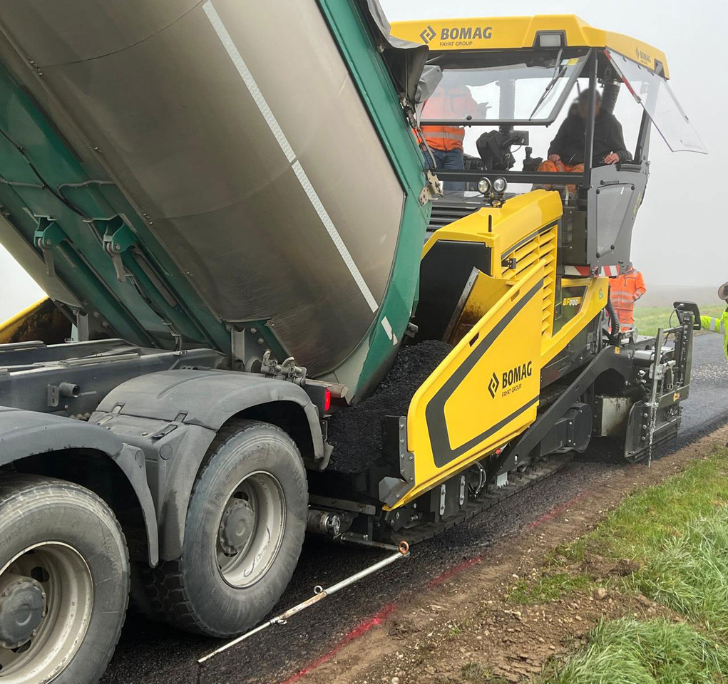Bomag BF 700 C-3 - Finisseur: photos 5 Bomag BF 700 C-3 - Finisseur: photos 5