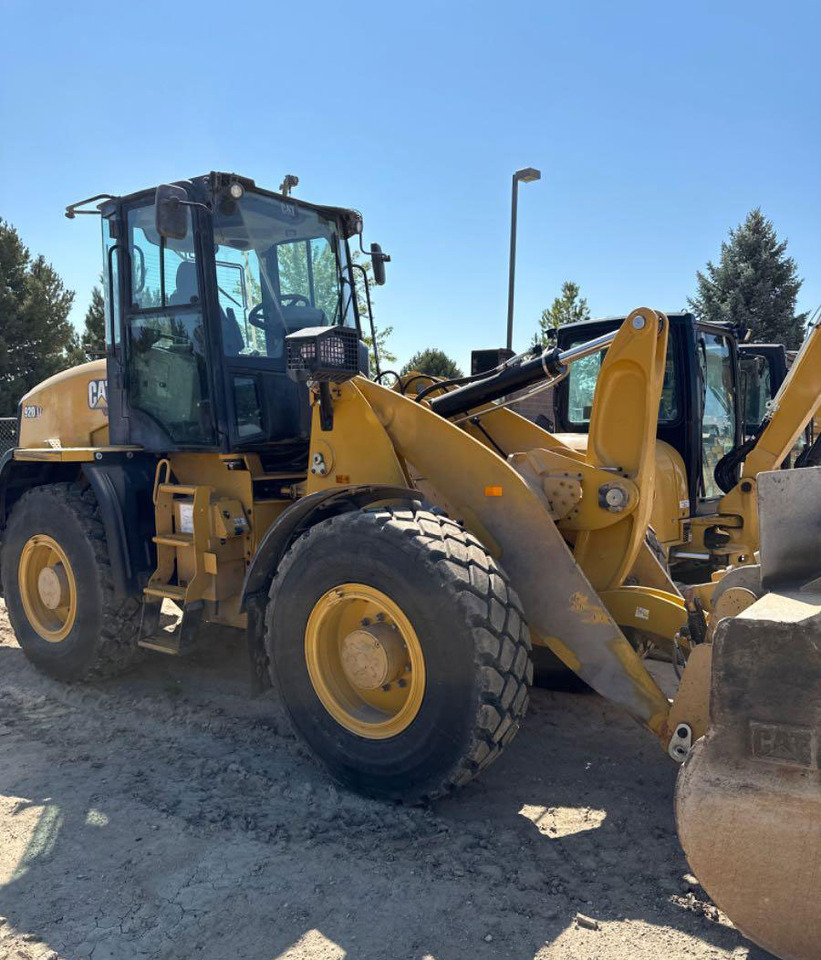 Caterpillar 920 - Chargeuse sur pneus: photos 1 Caterpillar 920 - Chargeuse sur pneus: photos 1