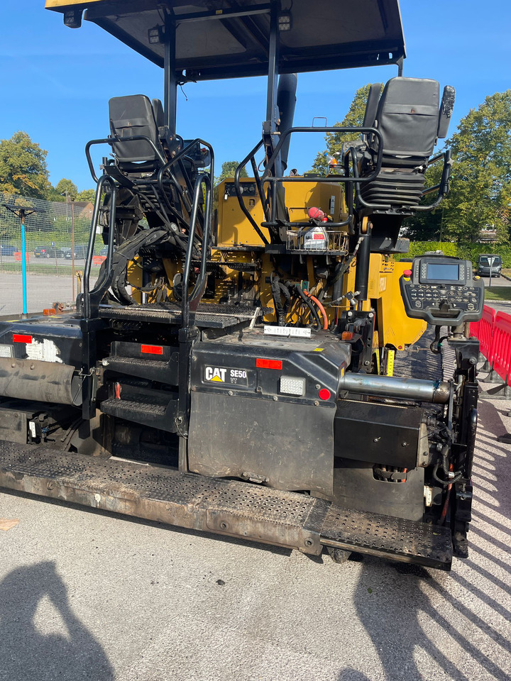 Caterpillar AP 555 F - Finisseur: photos 4 Caterpillar AP 555 F - Finisseur: photos 4
