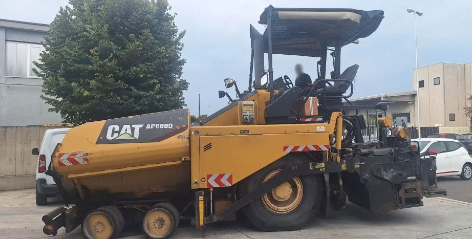 Caterpillar AP600D - Finisseur: photos 1 Caterpillar AP600D - Finisseur: photos 1