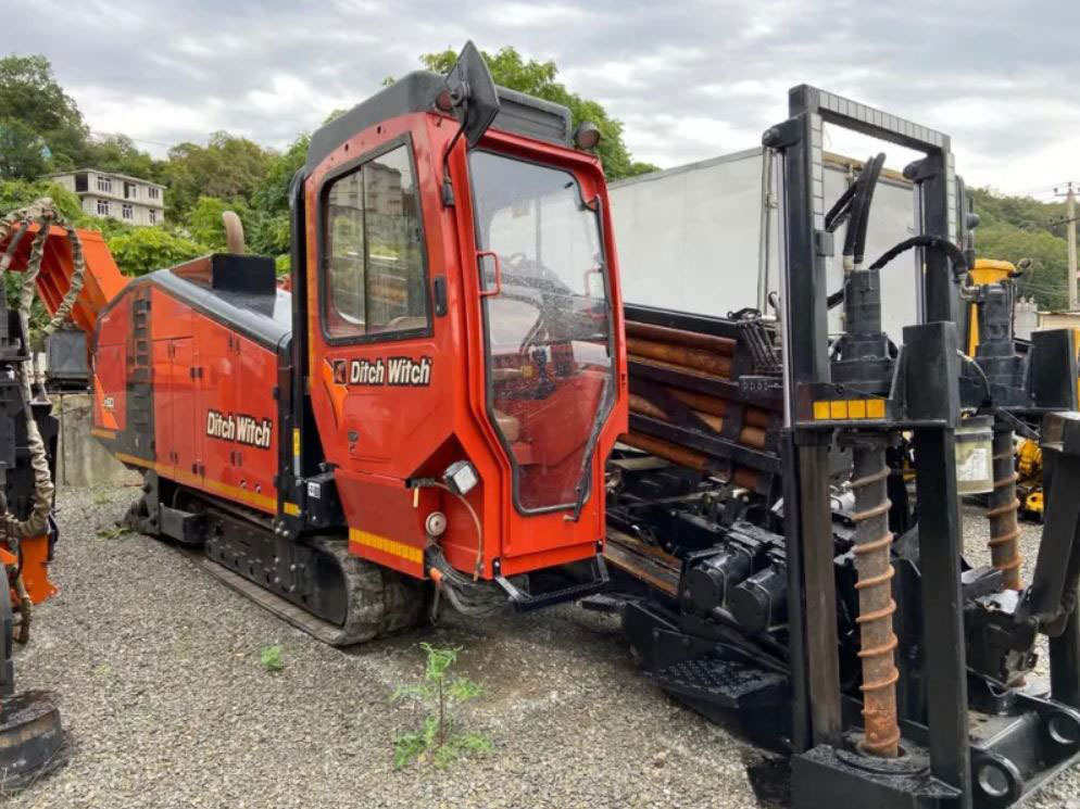 Ditch Witch JT60AT - Aléseuse directionnelle: photos 1 Ditch Witch JT60AT - Aléseuse directionnelle: photos 1