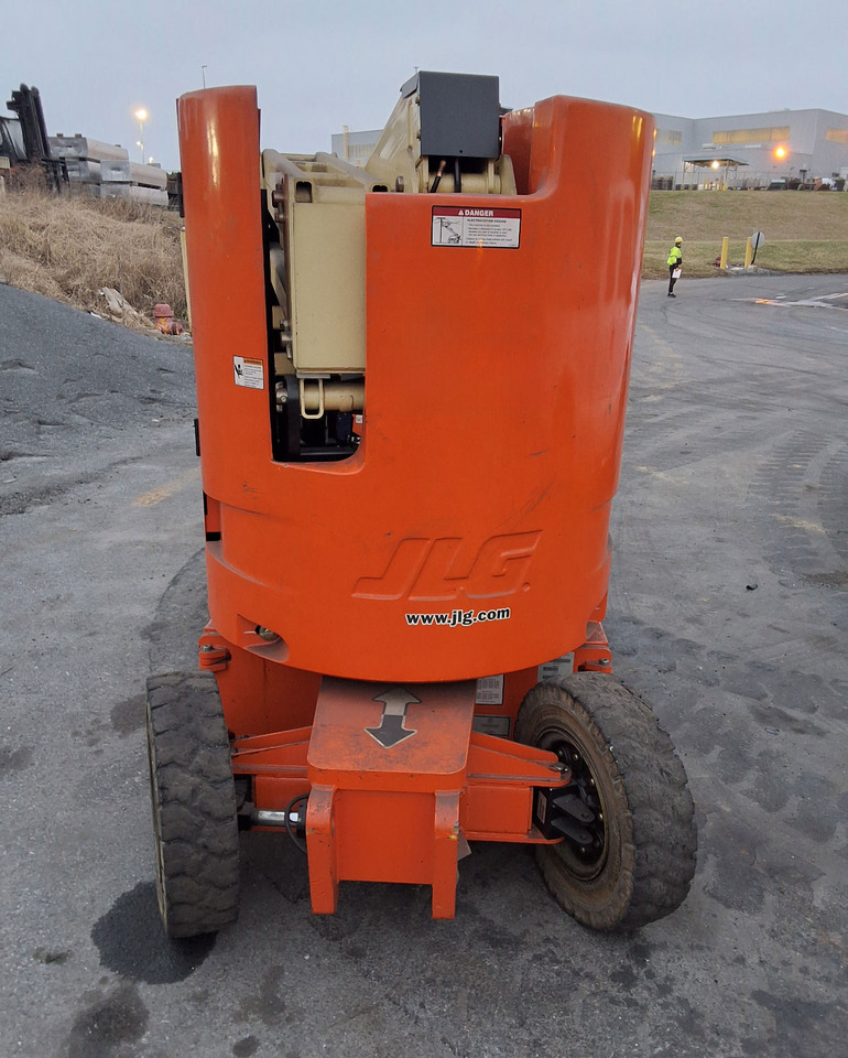 JLG E300AJP - Chargeuse sur pneus télescopique: photos 5 JLG E300AJP - Chargeuse sur pneus télescopique: photos 5