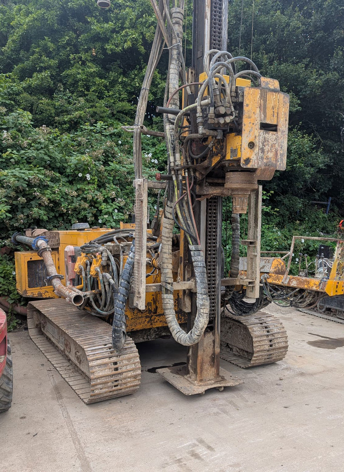 Klemm KR 709-2 - Mât de battage: photos 3 Klemm KR 709-2 - Mât de battage: photos 3