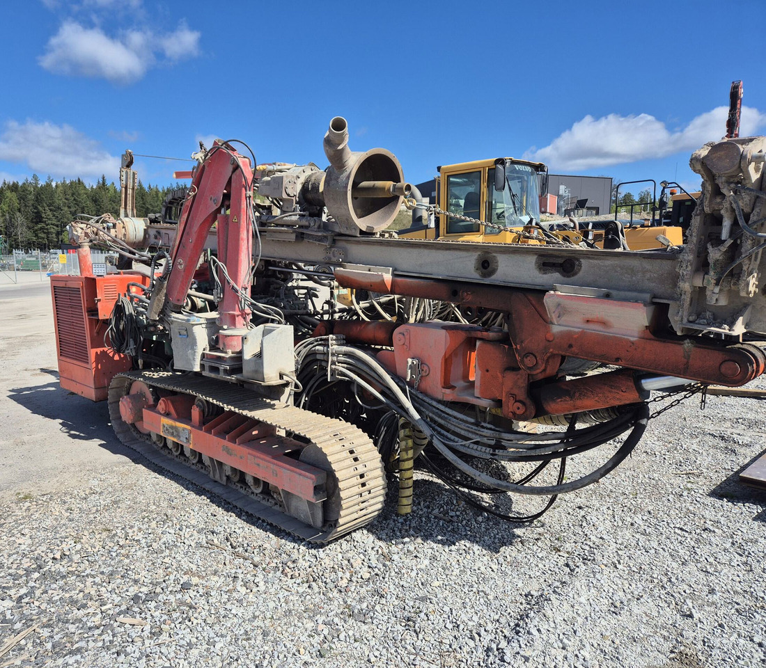 Klemm KR 803-1 - Mât de battage: photos 4 Klemm KR 803-1 - Mât de battage: photos 4