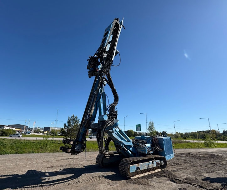 Klemm KR 807-7F - Mât de battage: photos 3 Klemm KR 807-7F - Mât de battage: photos 3