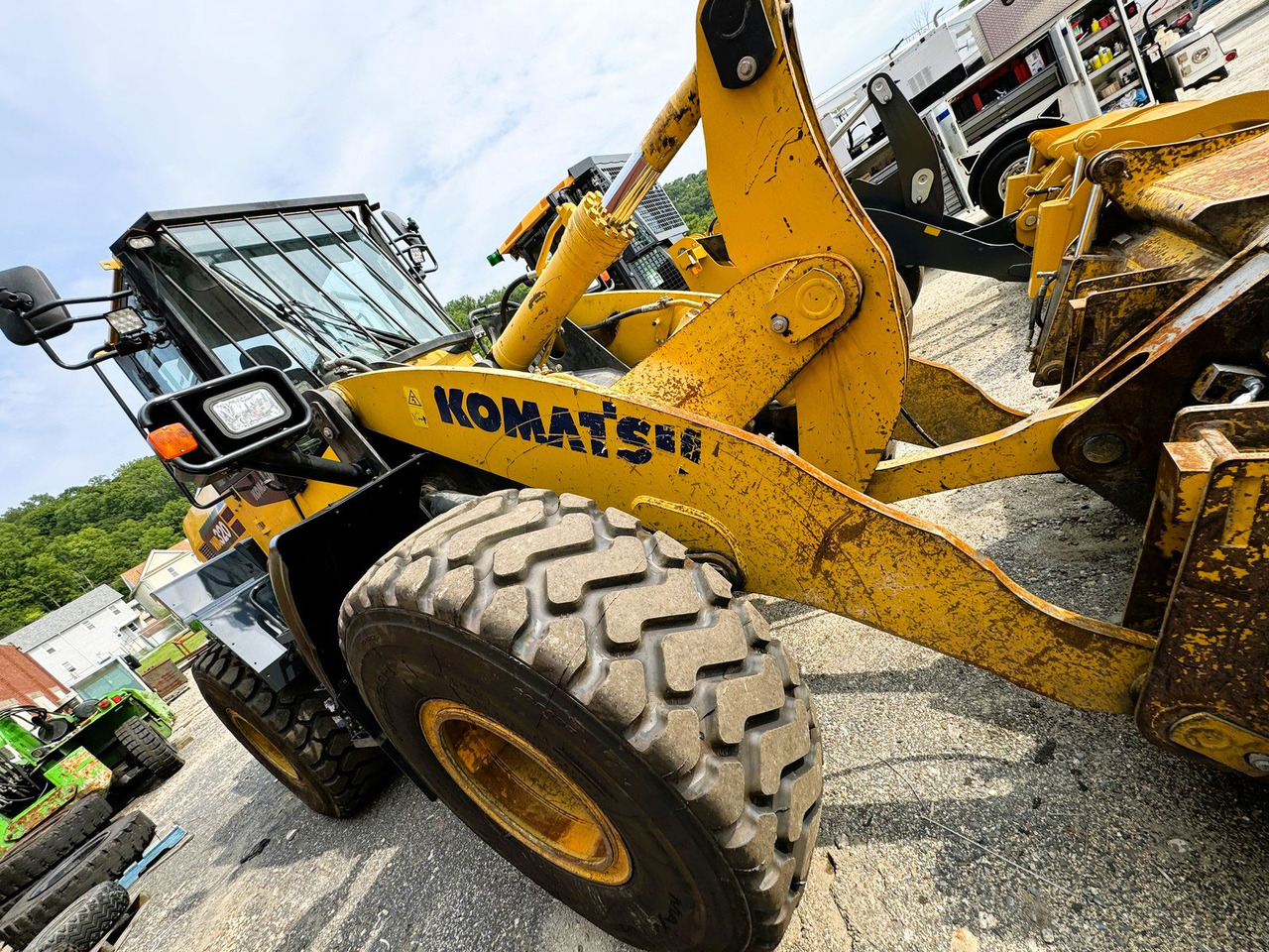 Komatsu WA320-8 - Chargeuse sur pneus: photos 4 Komatsu WA320-8 - Chargeuse sur pneus: photos 4