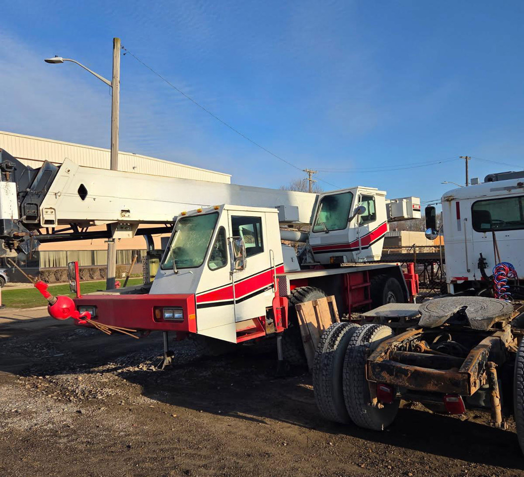 Link-Belt ATC-822 - Grue mobile: photos 2 Link-Belt ATC-822 - Grue mobile: photos 2