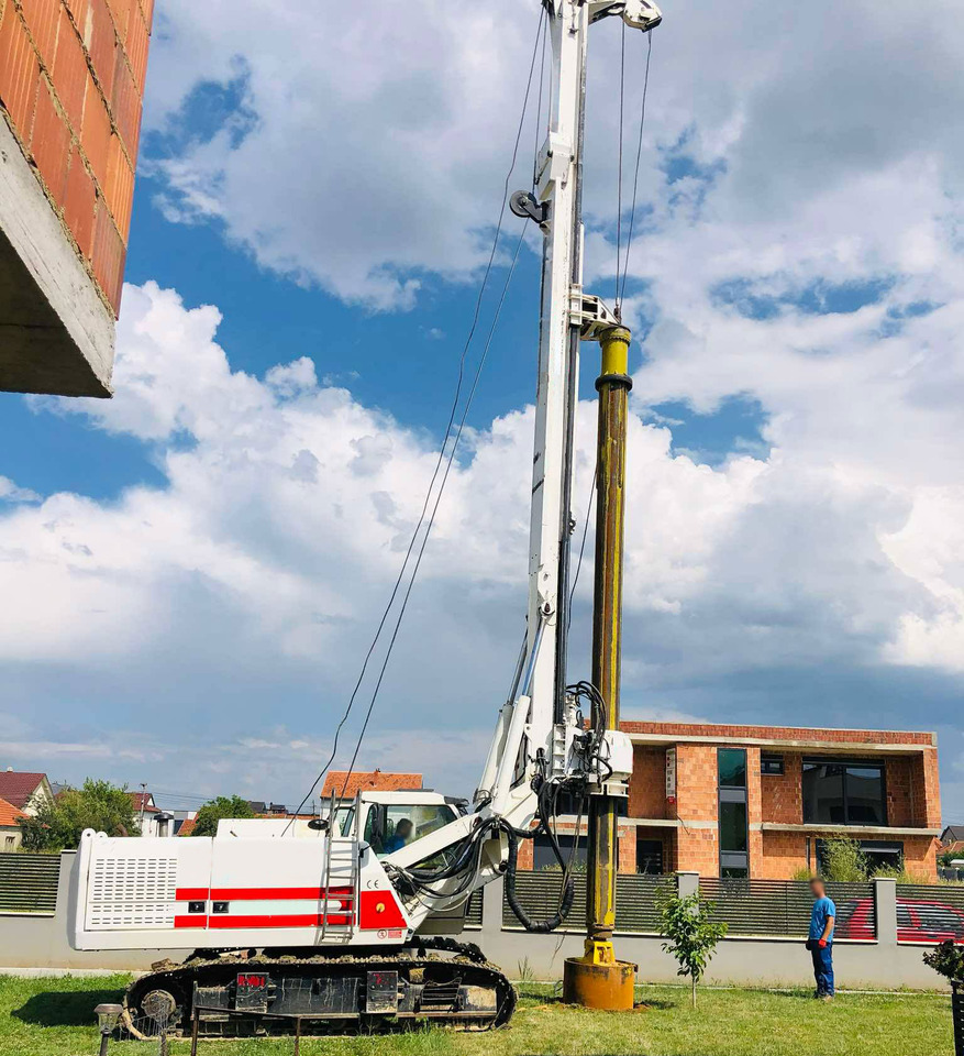 MAIT HR120 - Mât de battage: photos 3 MAIT HR120 - Mât de battage: photos 3