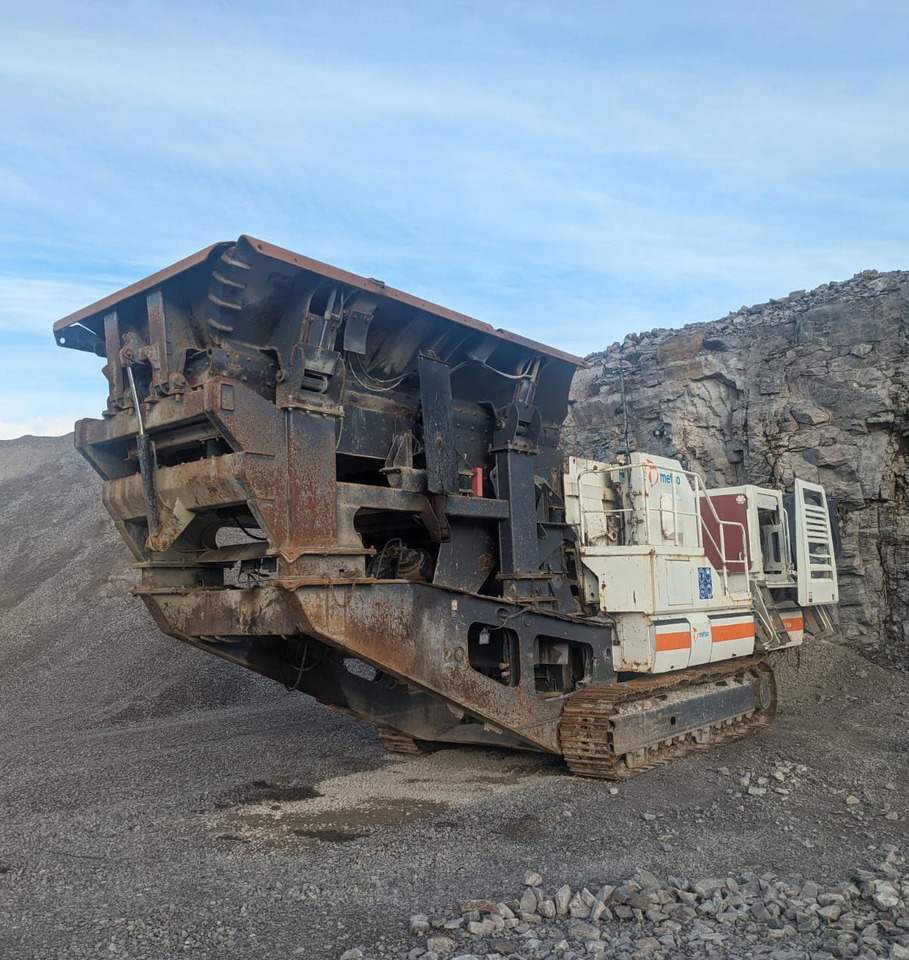 Metso LT 3054 - Concasseur à mâchoires: photos 2 Metso LT 3054 - Concasseur à mâchoires: photos 2