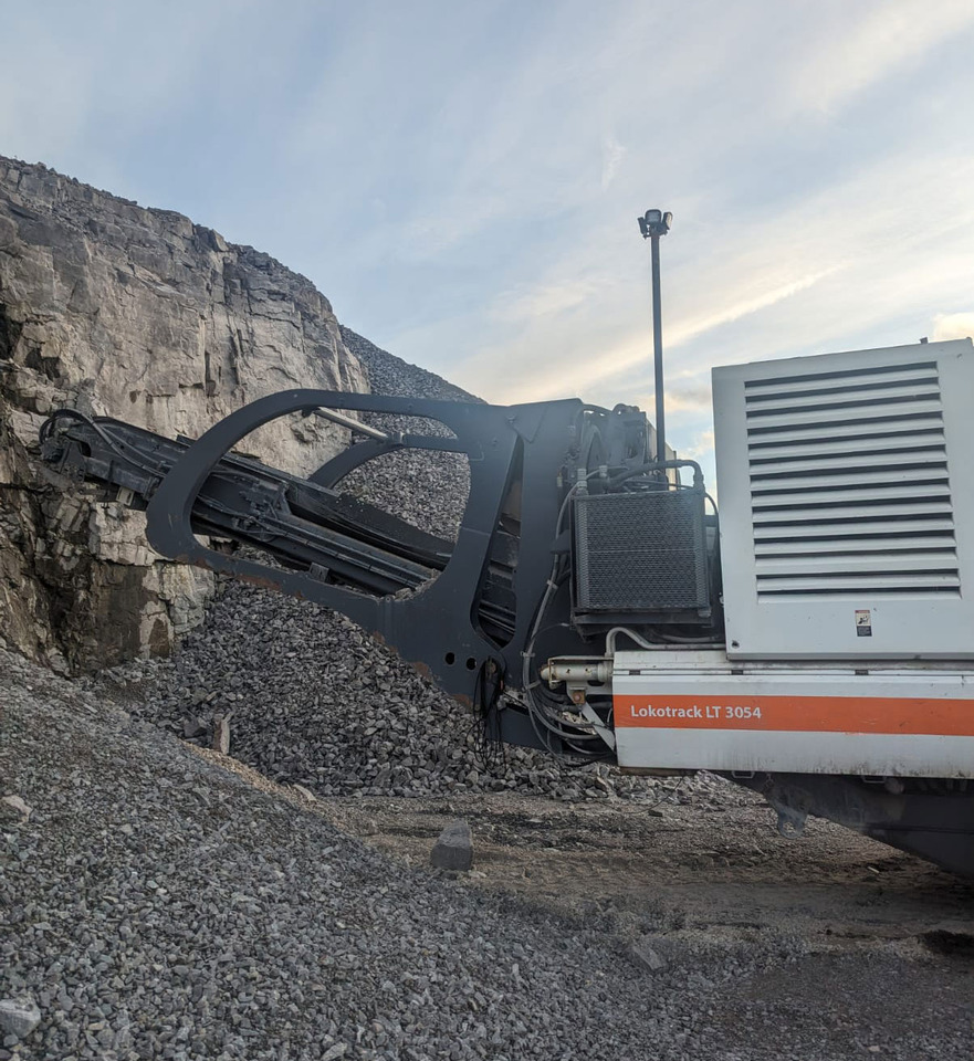 Metso LT 3054 - Concasseur à mâchoires: photos 5 Metso LT 3054 - Concasseur à mâchoires: photos 5