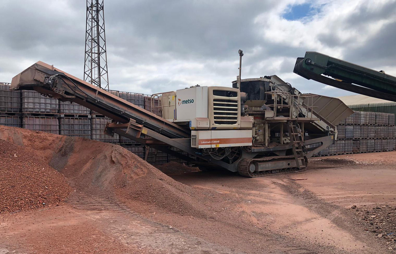 Metso LT200 HP - Concasseur à cône: photos 1 Metso LT200 HP - Concasseur à cône: photos 1