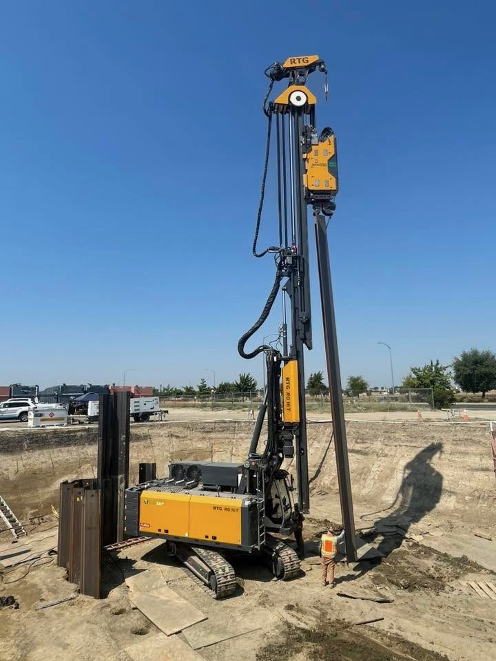 RTG RG16T - Mât de battage: photos 4 RTG RG16T - Mât de battage: photos 4