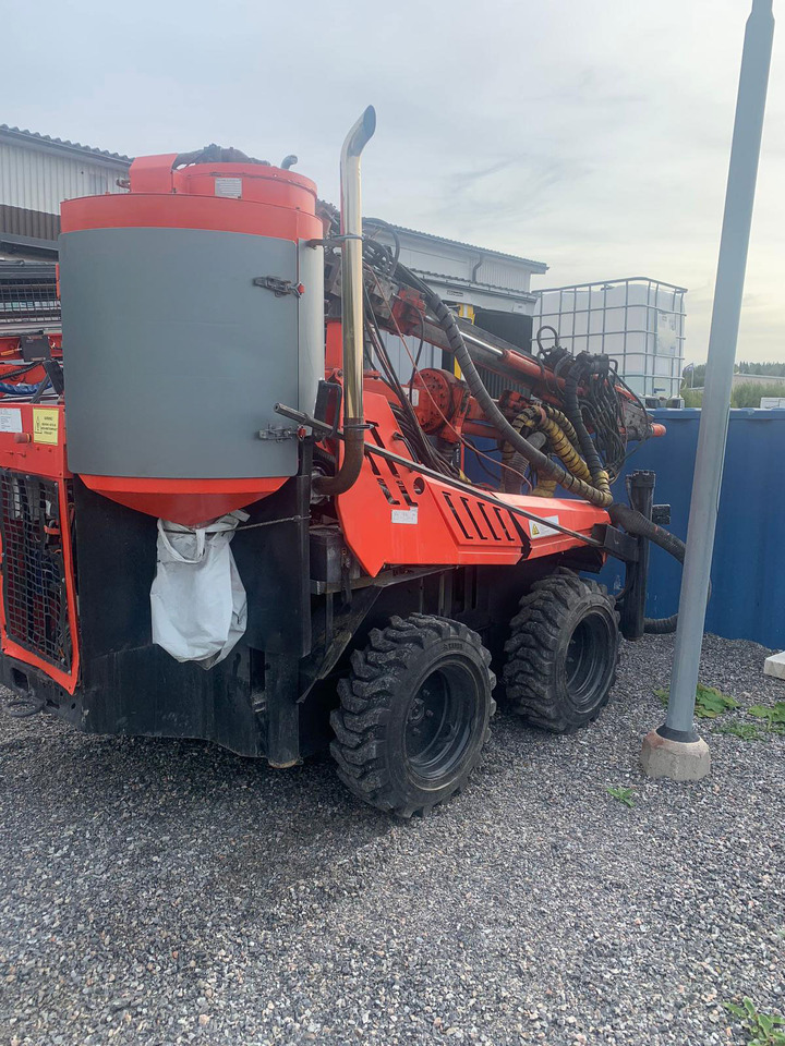 Sandvik DC122R - Foreuse: photos 1 Sandvik DC122R - Foreuse: photos 1