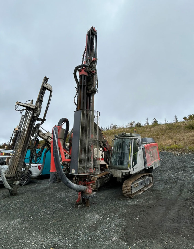 Sandvik DP1600i - Foreuse: photos 1 Sandvik DP1600i - Foreuse: photos 1