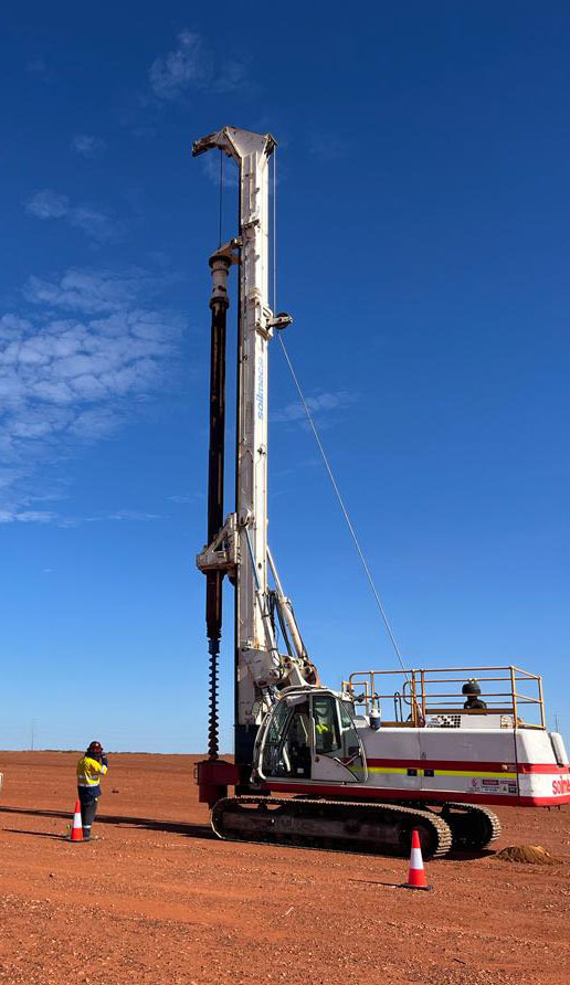 Soilmec SR-30 - Mât de battage: photos 1 Soilmec SR-30 - Mât de battage: photos 1