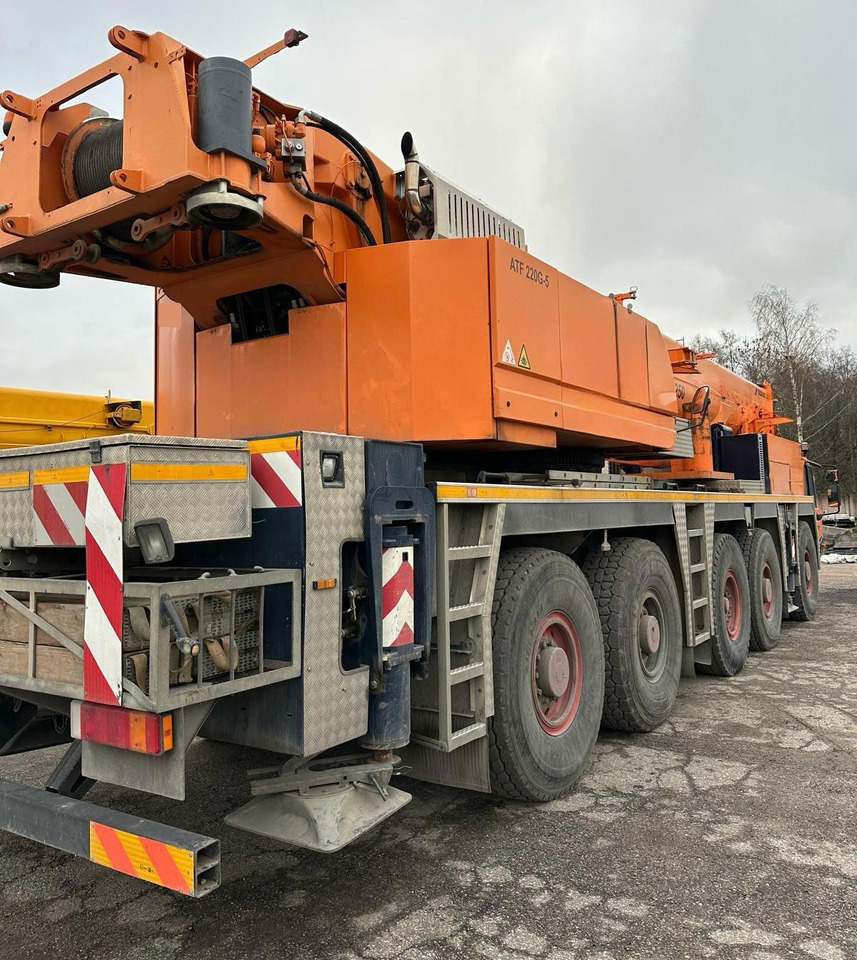 Tadano Faun ATF 220G-5 - Grue mobile: photos 5 Tadano Faun ATF 220G-5 - Grue mobile: photos 5