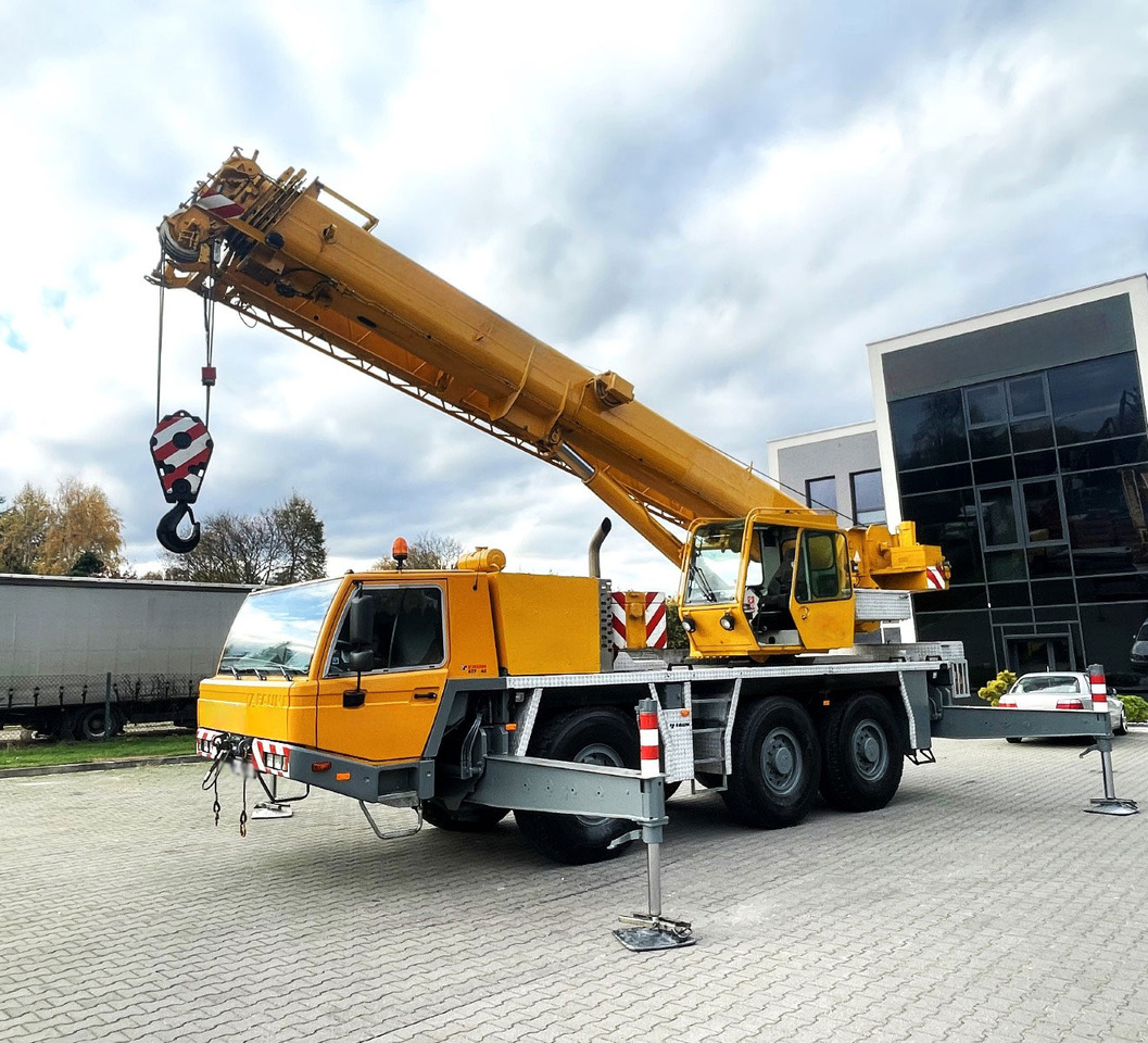 Tadano Faun ATF 45-3 - Grue mobile: photos 1 Tadano Faun ATF 45-3 - Grue mobile: photos 1