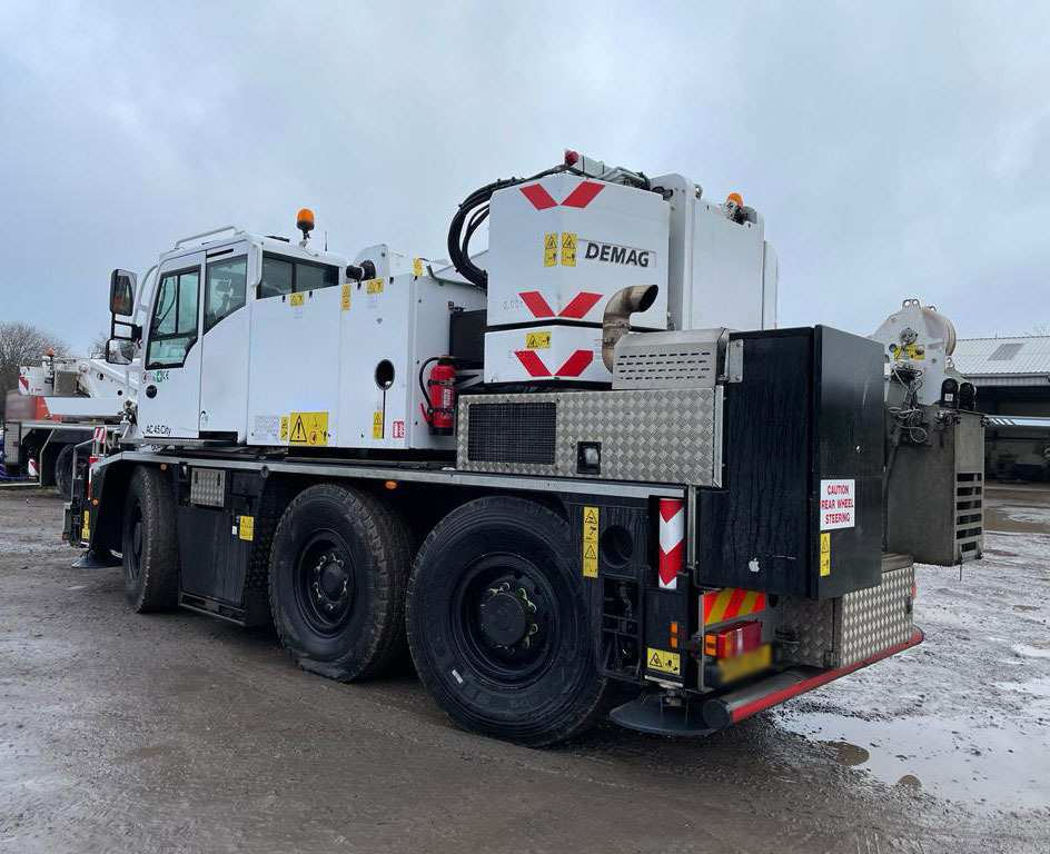 Terex Demag AC 45 City - Grue tout-terrain: photos 4 Terex Demag AC 45 City - Grue tout-terrain: photos 4