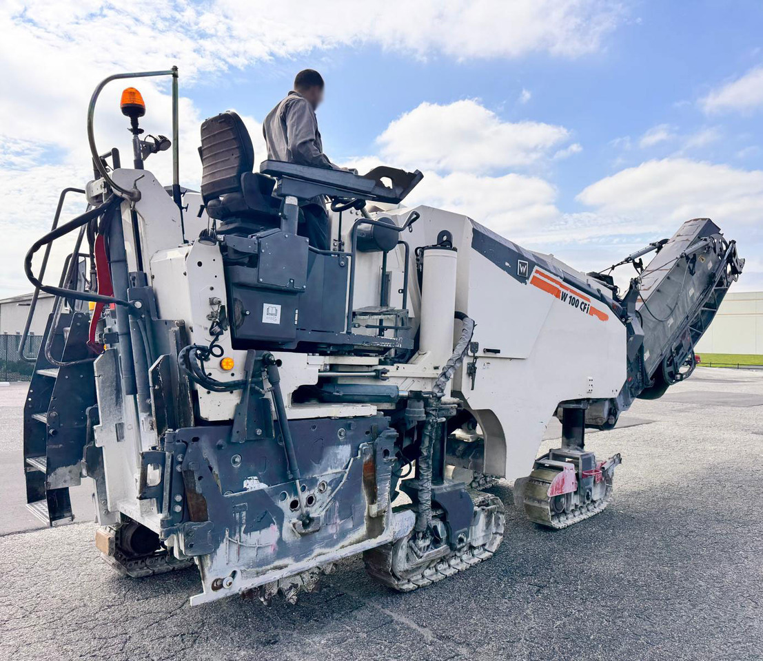 Wirtgen W 100 CFI - Fraiseuse à froid: photos 5 Wirtgen W 100 CFI - Fraiseuse à froid: photos 5