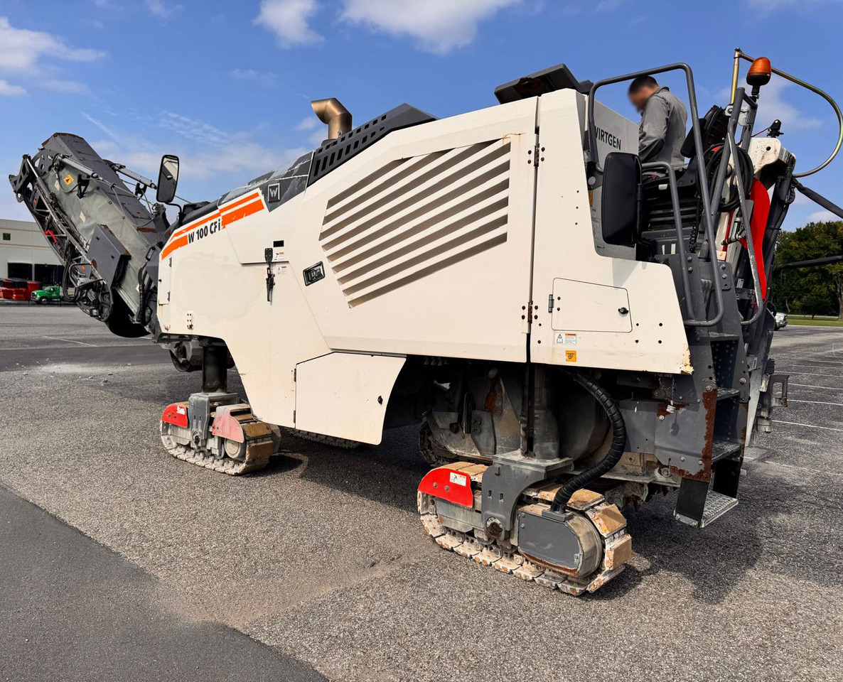Wirtgen W 100 CFI - Fraiseuse à froid: photos 2 Wirtgen W 100 CFI - Fraiseuse à froid: photos 2
