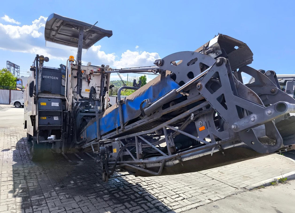 Wirtgen W 100 Ri - Fraiseuse à froid: photos 4 Wirtgen W 100 Ri - Fraiseuse à froid: photos 4