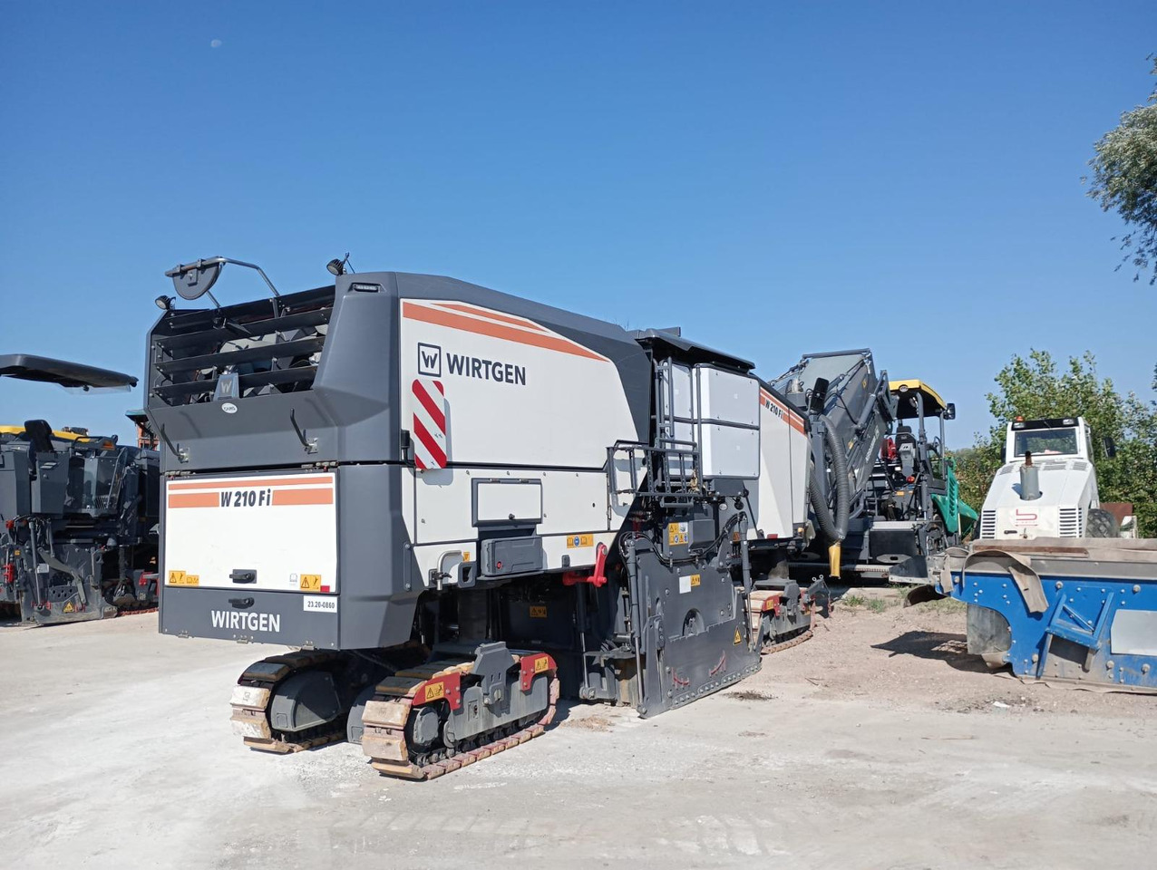 Wirtgen W 210 FI - Fraiseuse à froid: photos 2 Wirtgen W 210 FI - Fraiseuse à froid: photos 2