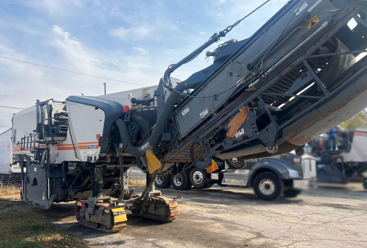 Wirtgen W 210 i - Fraiseuse à froid: photos 5 Wirtgen W 210 i - Fraiseuse à froid: photos 5