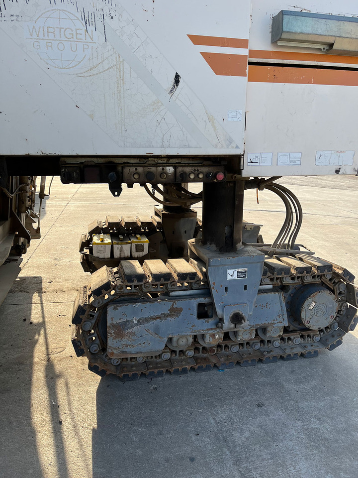 Wirtgen W 2200 - Fraiseuse à froid: photos 5 Wirtgen W 2200 - Fraiseuse à froid: photos 5