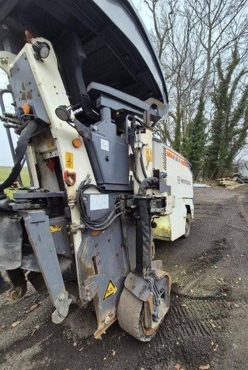 Wirtgen W 50 Ri - Fraiseuse à froid: photos 5 Wirtgen W 50 Ri - Fraiseuse à froid: photos 5