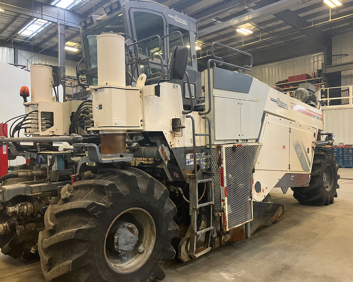 Wirtgen WR 2500 S - Stabilisateur: photos 2 Wirtgen WR 2500 S - Stabilisateur: photos 2