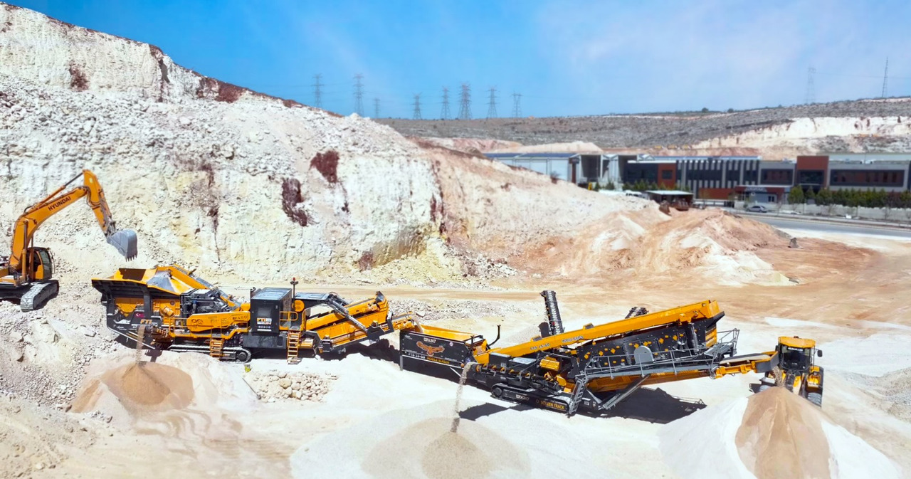FABO FTI 130-S Mobile Crusher FTS 1560 Mobile Screen - Concasseur mobile: photos 1 FABO FTI 130-S Mobile Crusher FTS 1560 Mobile Screen - Concasseur mobile: photos 1