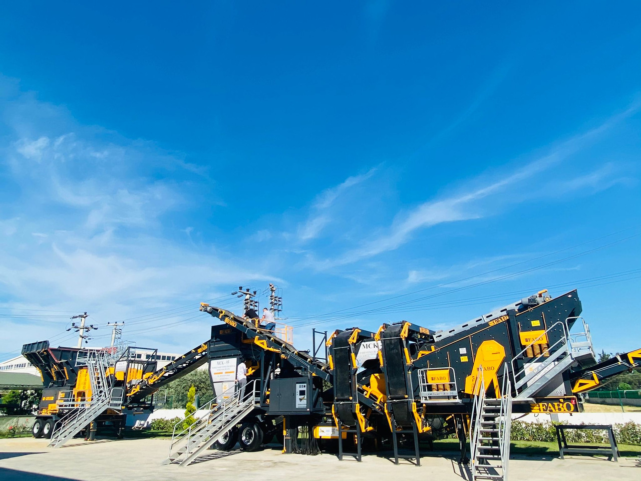 FABO MCK-95 MOBILE CRUSHING & SCREENING PLANT - Concasseur à cône: photos 1 FABO MCK-95 MOBILE CRUSHING & SCREENING PLANT - Concasseur à cône: photos 1