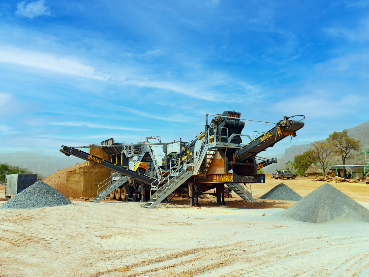 FABO Mobile crusher - Concasseur mobile: photos 1 FABO Mobile crusher - Concasseur mobile: photos 1