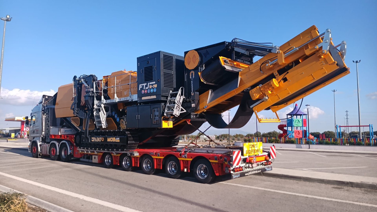 FABO Mobile crusher - Concasseur mobile: photos 2 FABO Mobile crusher - Concasseur mobile: photos 2