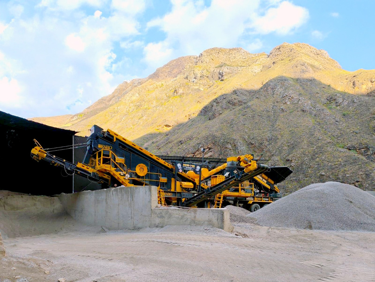 FABO Mobile crusher - Concasseur mobile: photos 1 FABO Mobile crusher - Concasseur mobile: photos 1