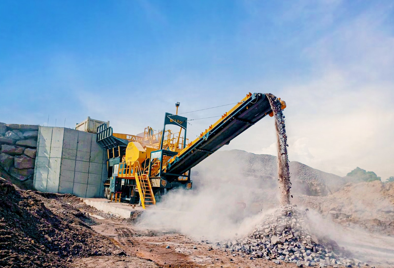FABO mobile jaw crusher - Concasseur à mâchoires: photos 2 FABO mobile jaw crusher - Concasseur à mâchoires: photos 2