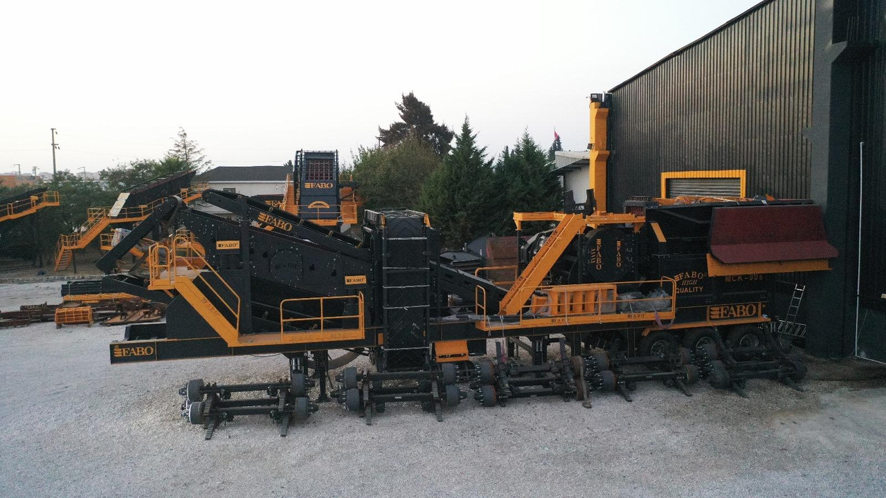 FABO mobile jaw crusher - Concasseur à mâchoires: photos 2 FABO mobile jaw crusher - Concasseur à mâchoires: photos 2