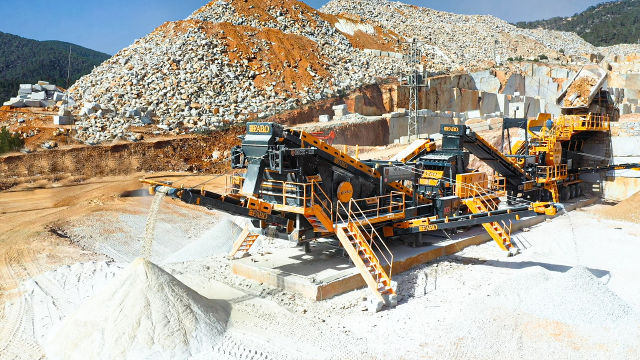 FABO mobile jaw crusher - Concasseur à mâchoires: photos 2 FABO mobile jaw crusher - Concasseur à mâchoires: photos 2