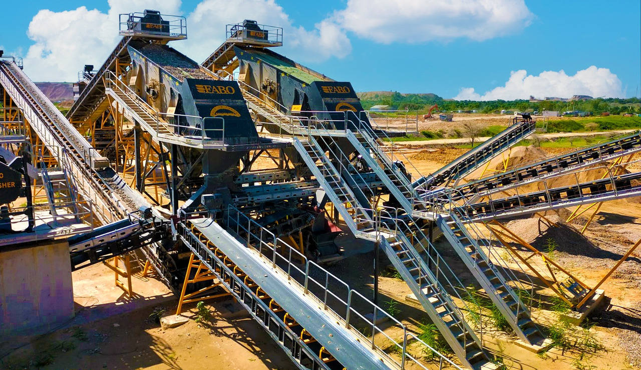 FABO vibrating screen - Crible: photos 1 FABO vibrating screen - Crible: photos 1